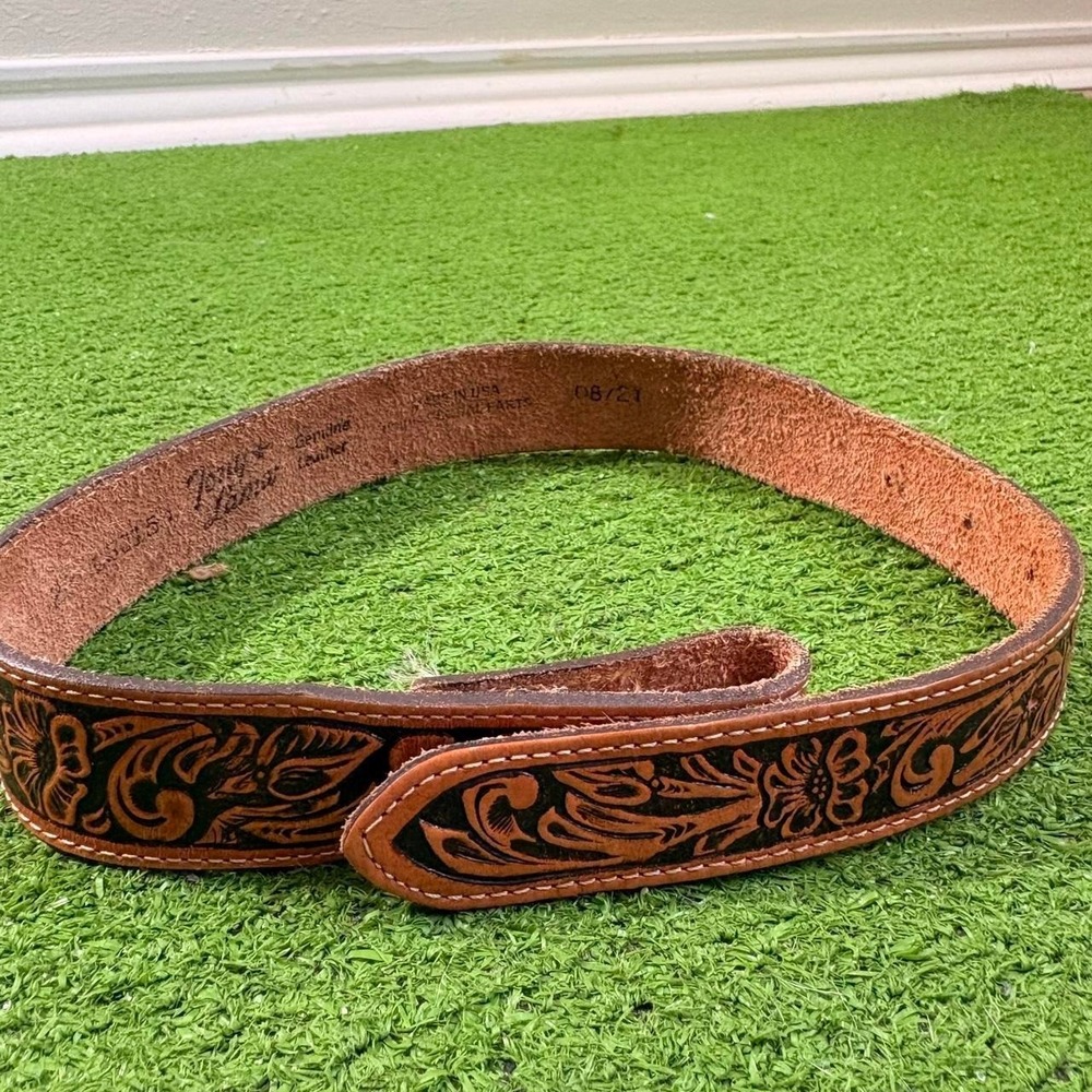 Vintage Tomy Lama Floral Embossed Genuine Leather Belt Kids Youth Size 22